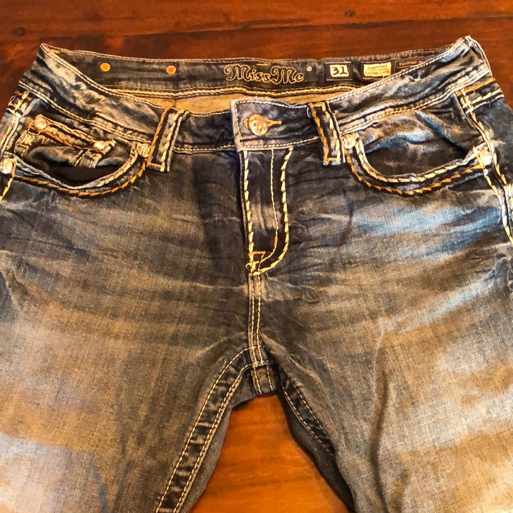 Miss Me Signature Cuffed Capri Jeans